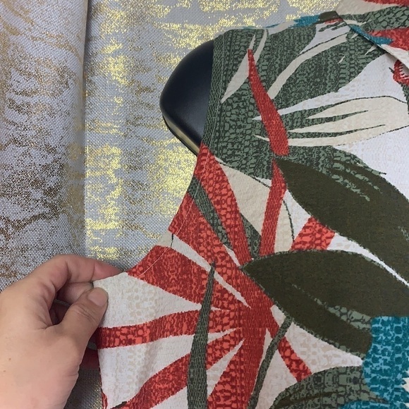 Van Heusen Tropical Floral Button Down Shirt Blouse Size S - Picture 5 of 13